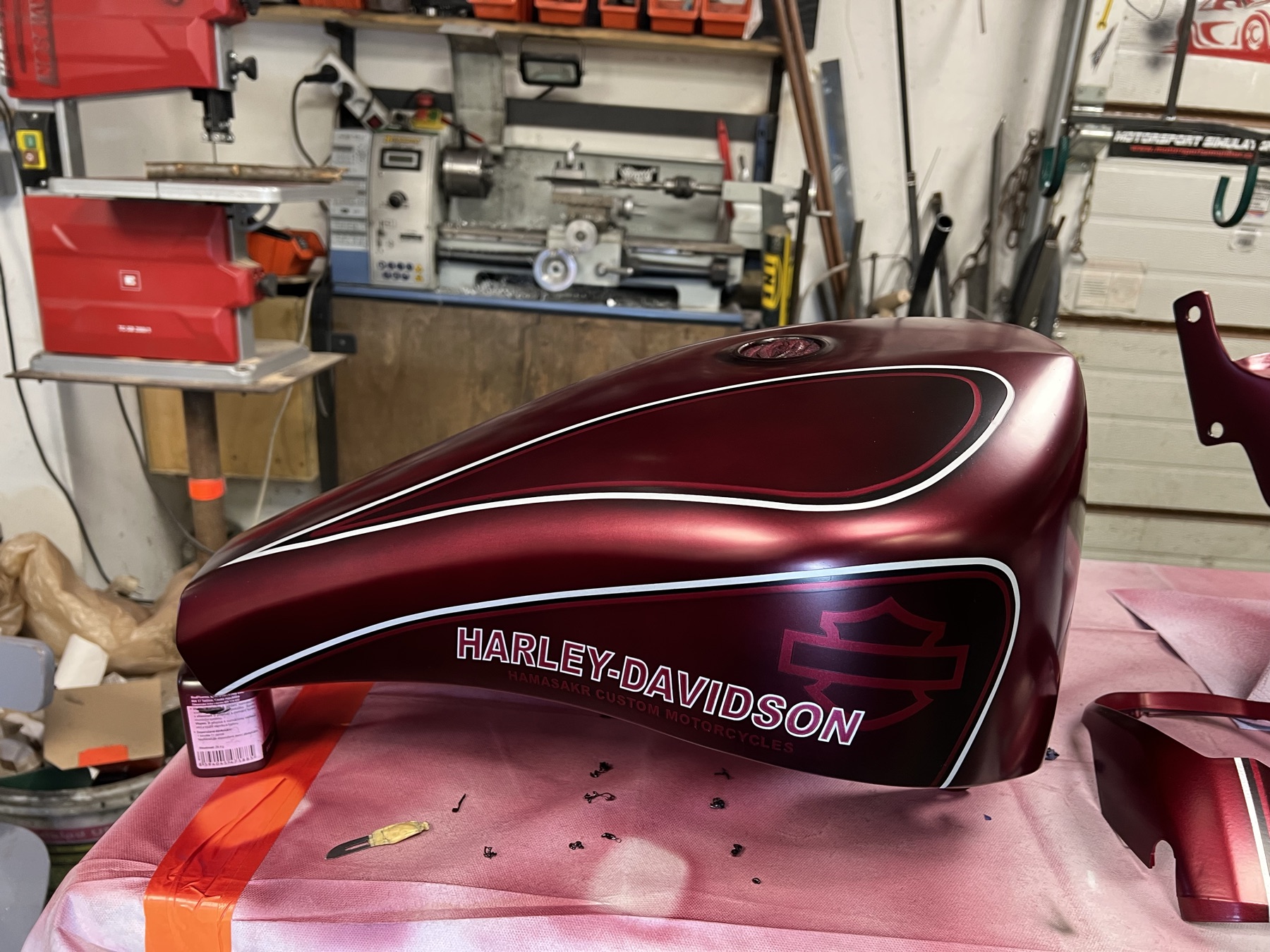 Zakázkový motocykl a řemeslný detail GOAART – realizace 2